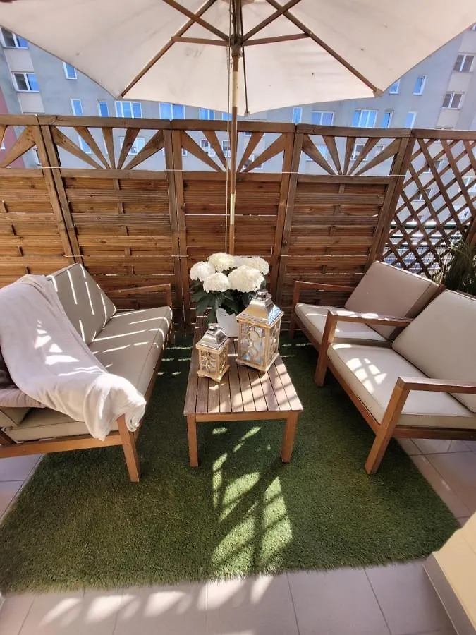 דירות ורשה Apartament Czerwone Maki