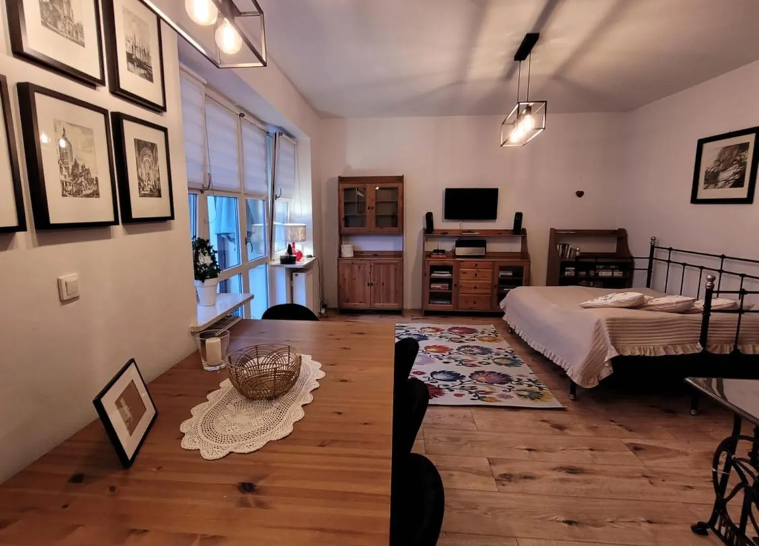 דירות ורשה Apartament Czerwone Maki